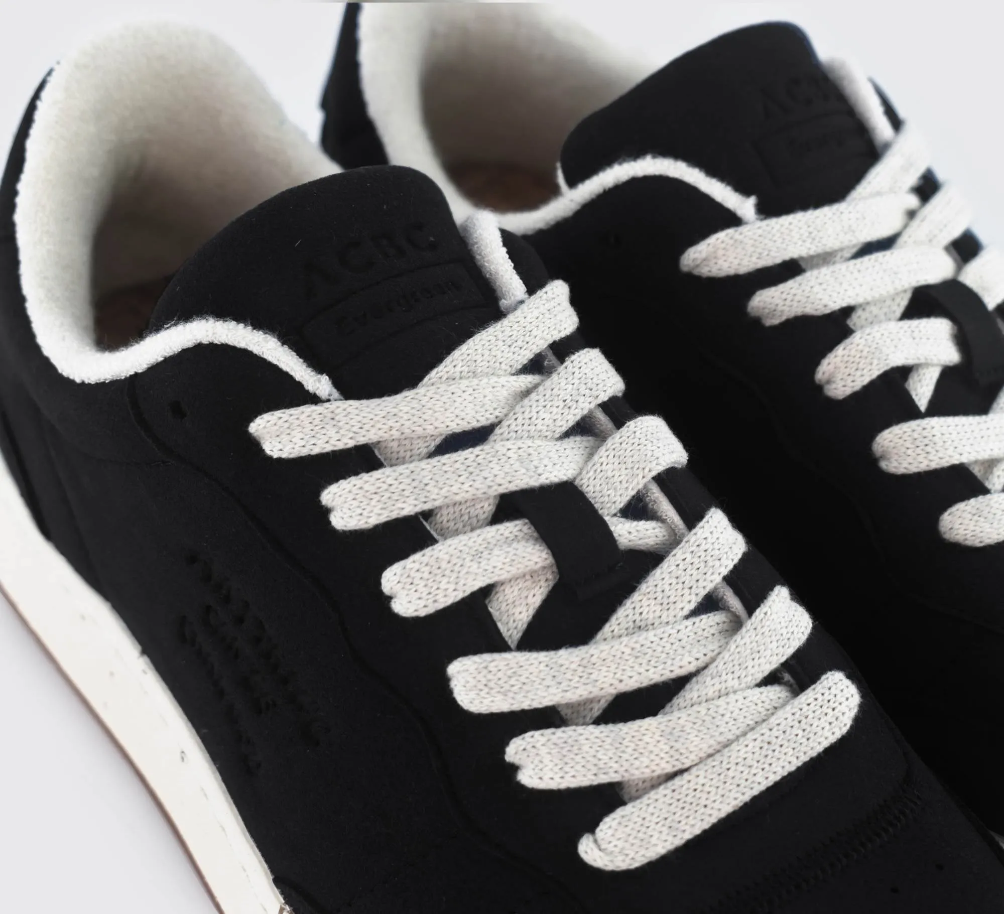 Evergreen Suede Black