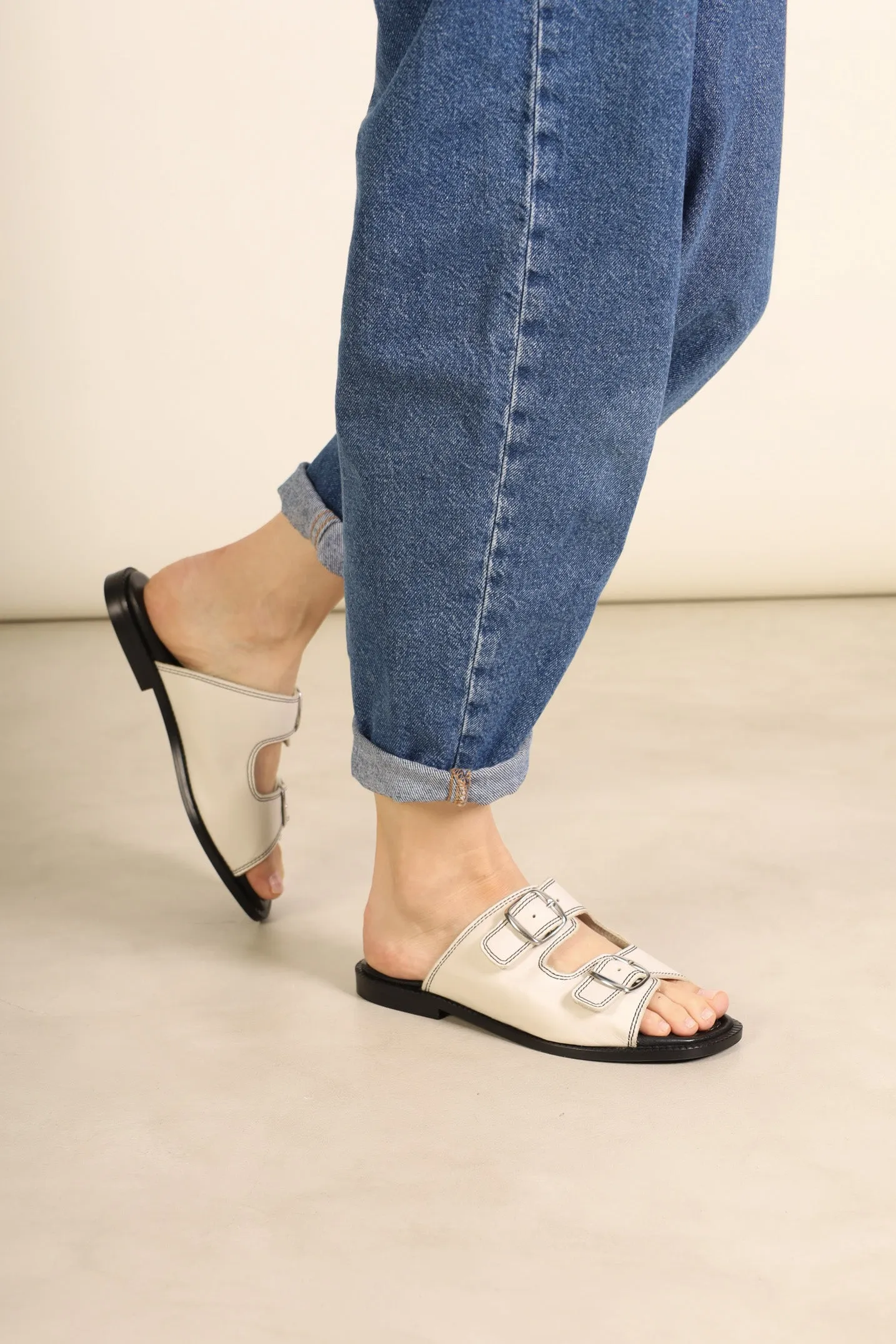 Moss Off White