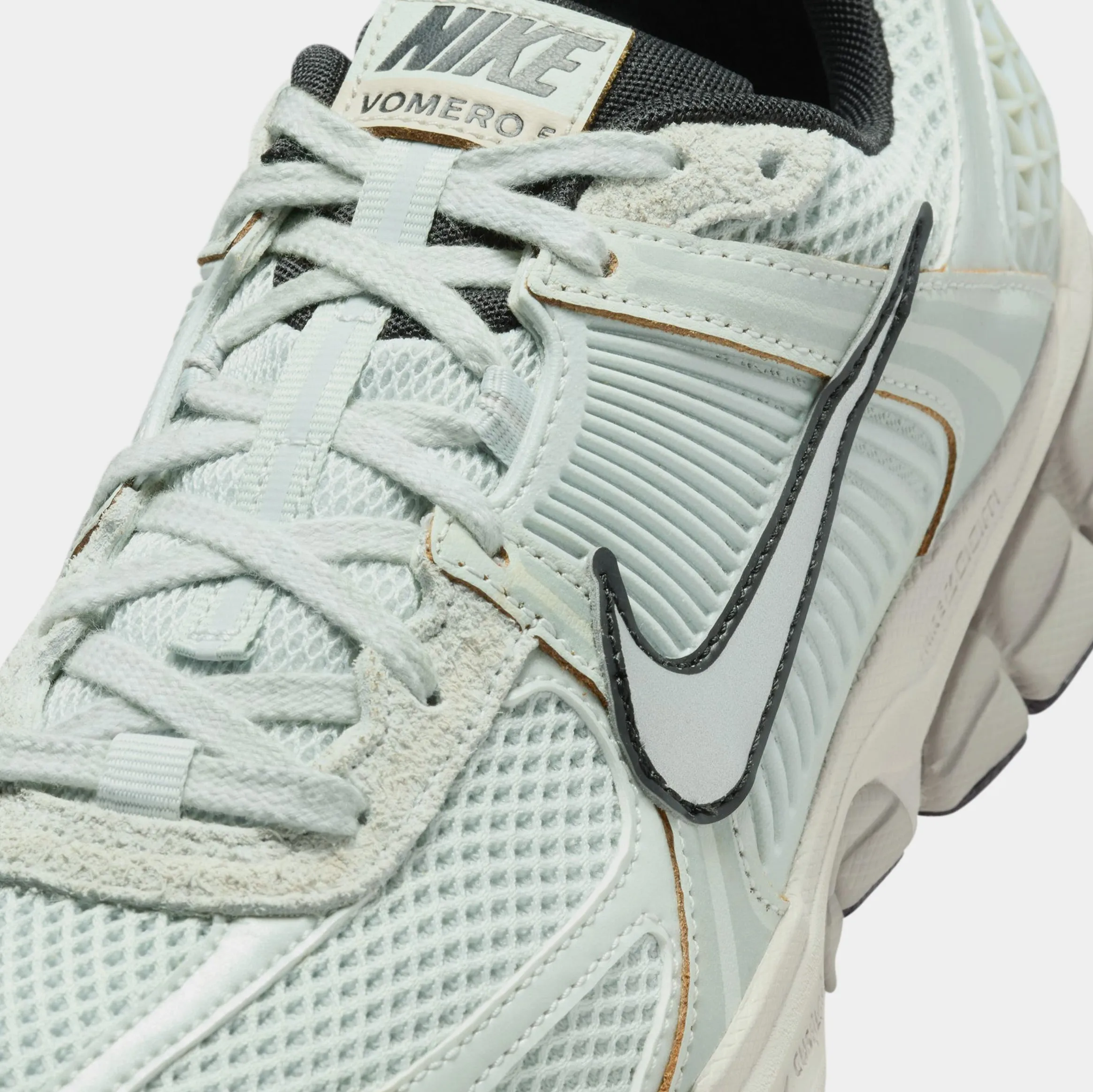 Zoom Vomero 5 Light Silver Womens Running Shoes (Light Silver/Chrome/Light Bone/Black)